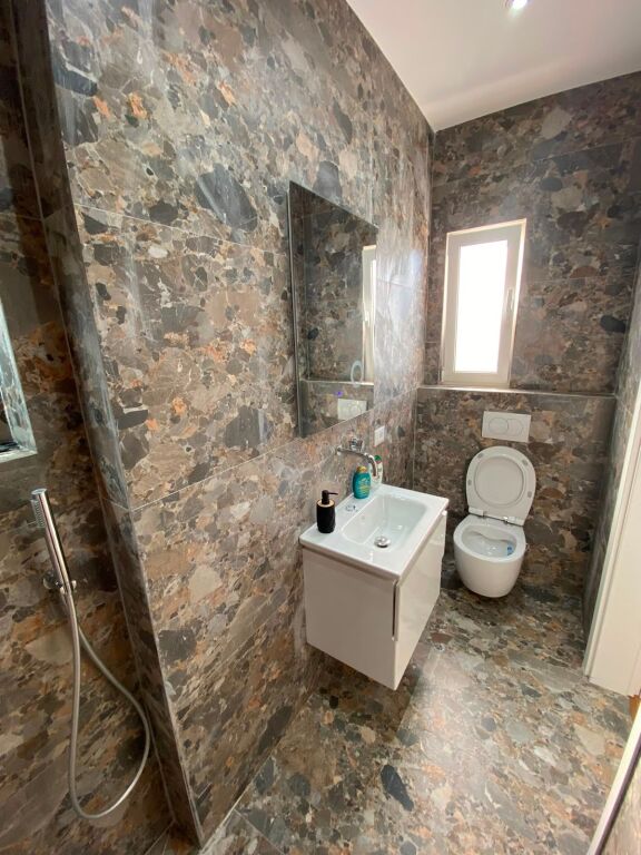 FOR RENT APARTMENT 2+1+2 ON THE MAIN BOULEVARD, DURRES