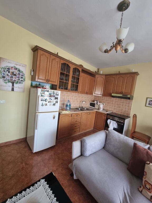 Me QIRA Apartament ne Laprake