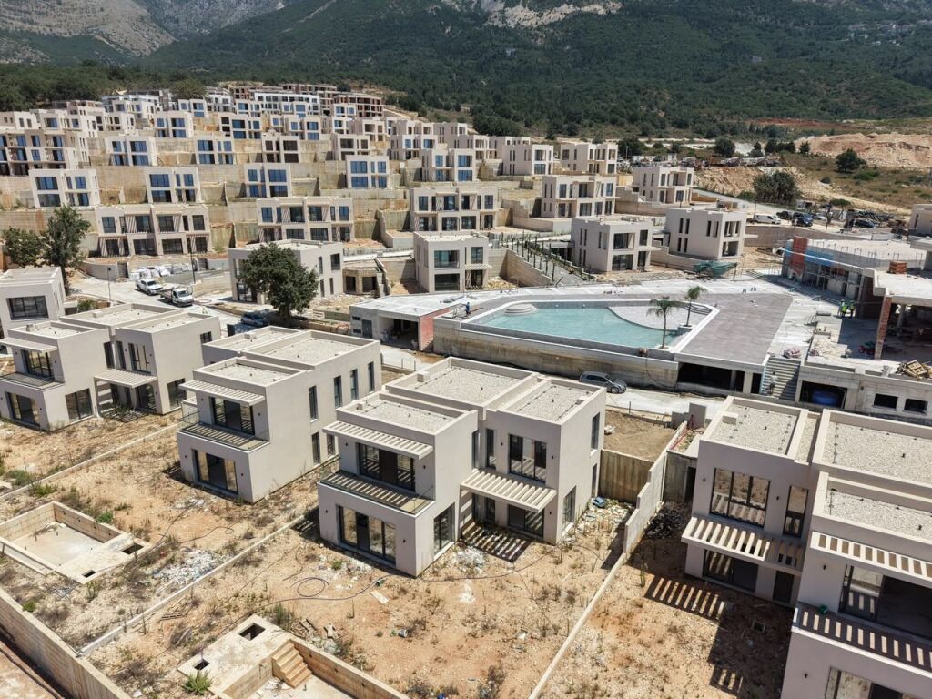 🏡 Luxury Villa with Pool for Sale – Residence “San Nicolas”, Dhërmi