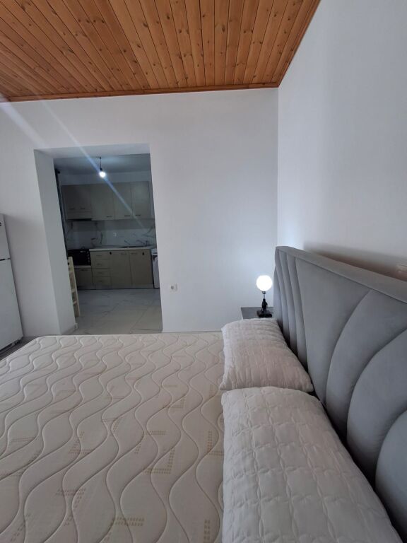 🏡 Monolocale in affitto a lungo termine – Rruga e Re, Vlorë 🌊