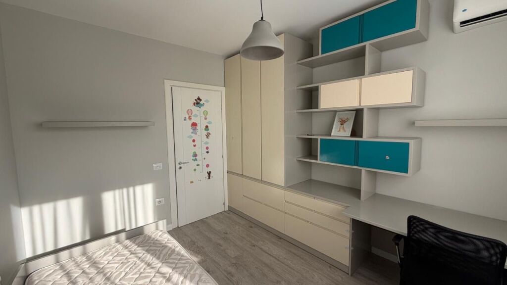 Jepet apartament 2+1 me qera Liqeni i thate !