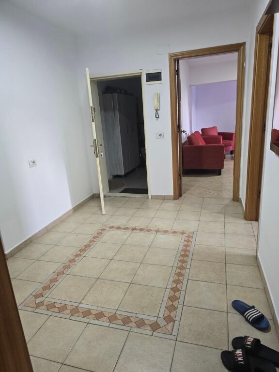 APPARTAMENTO 2+1. 60000 LEKE.CENTRO TIRANA.