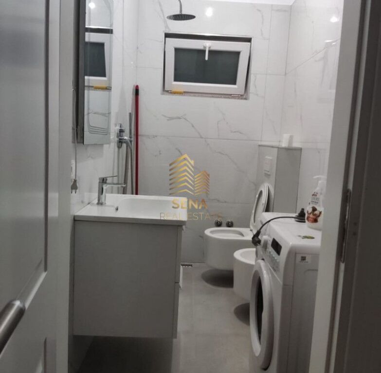 Qira, Hyrje Private 1+1+blk, Porcelan, 380 Euro/muaj