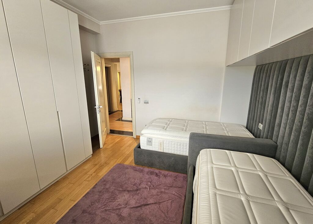 📌 SHITET APARTAMENT 2+1+2 – MYSLYM SHYRI