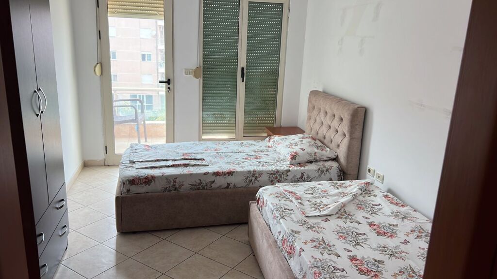 🏢Via Jordan Misja, appartamento 2+1 in affitto, arredato 65.000 Leke (trattabile)