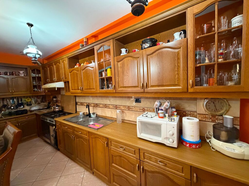 Apartment for rent 2+1+2 Kavaja Street