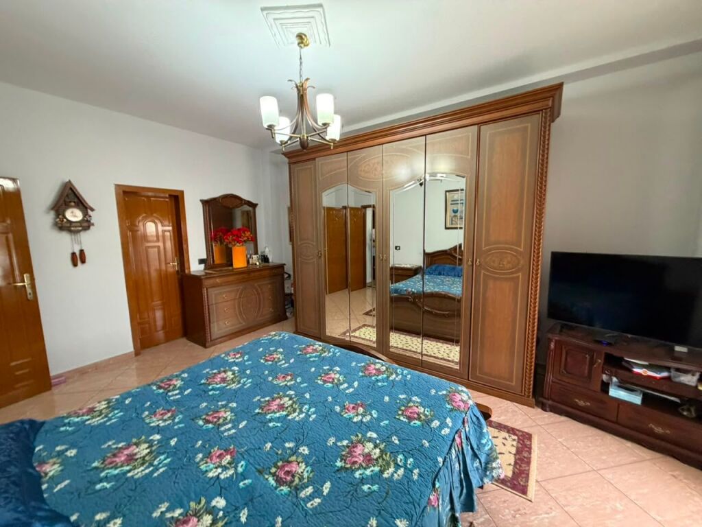 Apartment 2+1+2 for rent Kavaja street   Apartment 2+1+2 for rent, furnished, on Islam Alla street  Price: 80,000 lek / month