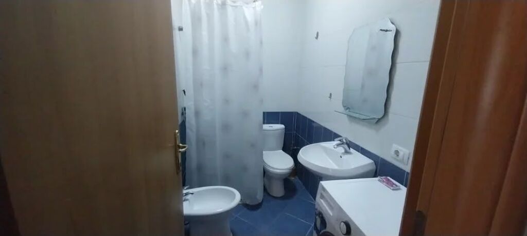 Apartament 1+1 me qira tek Rruga e Elbasanit