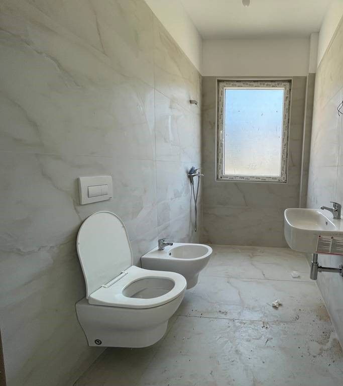 SHITET APARTAMENTE 2+1 NE FRESK