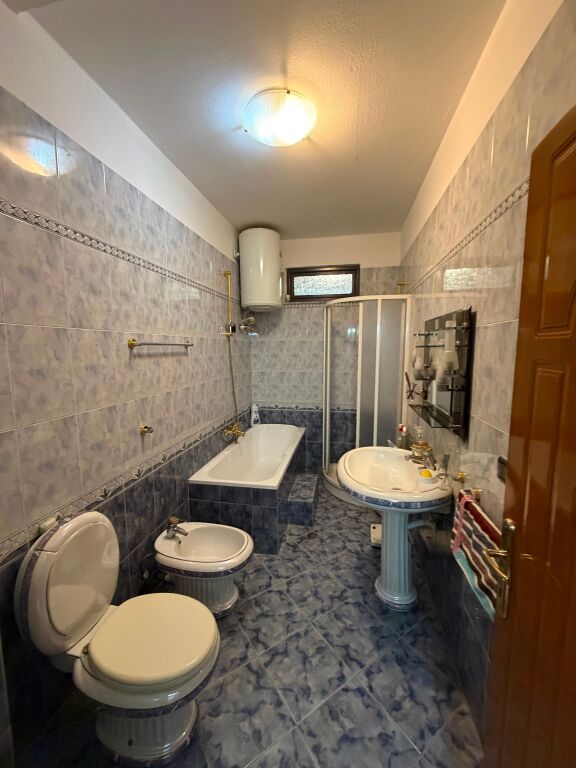 For rent 2+1+2 apartment on Kavaja Street