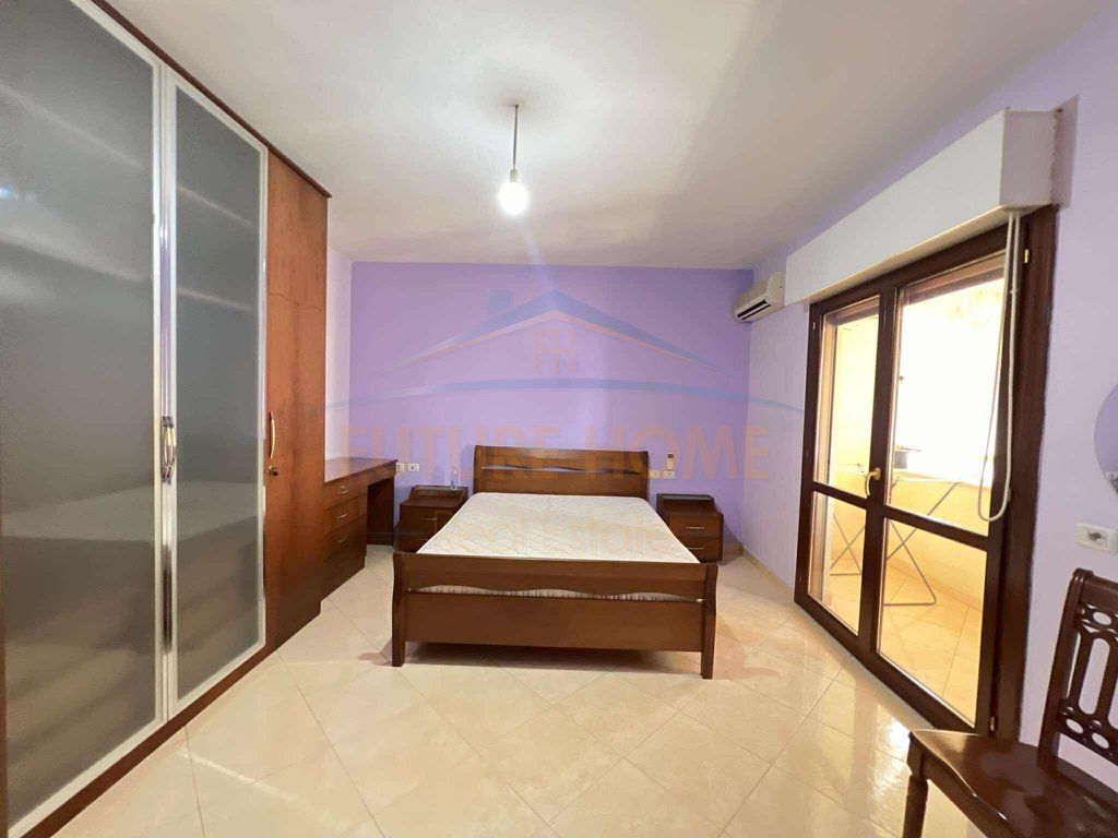 For rent, Duplex, Commune of Paris, Tirana