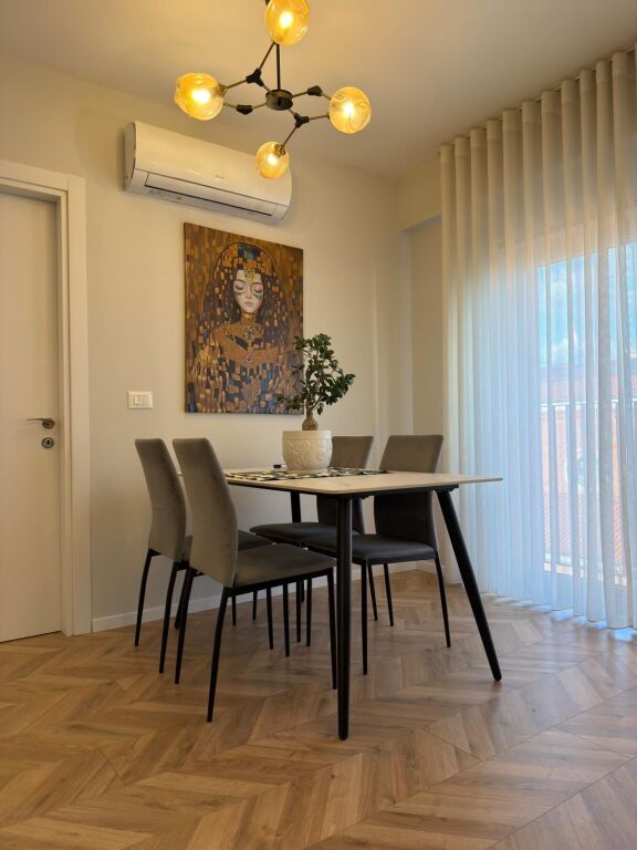 Apartment 1+1 for sale on Kavaja Street!
