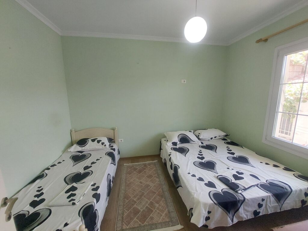 Rent | Shtëpi private 2 + 1 | Spitali Amerikan 2 | 500 €/month