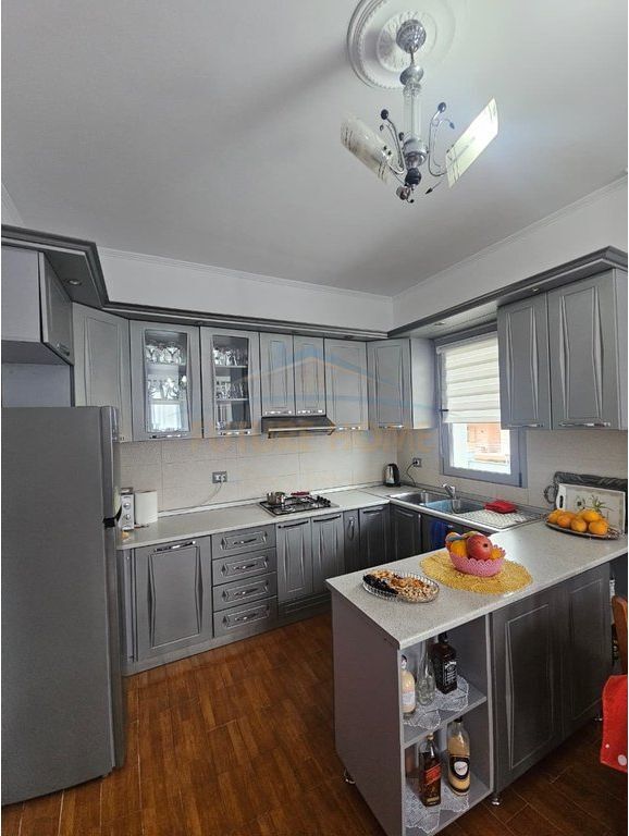 Rent, Private House 3+1+2+Parking, Spitalle, Durres