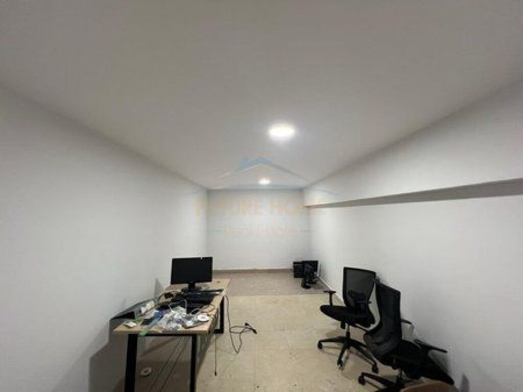 For Rent, Office Space, New Bazaar