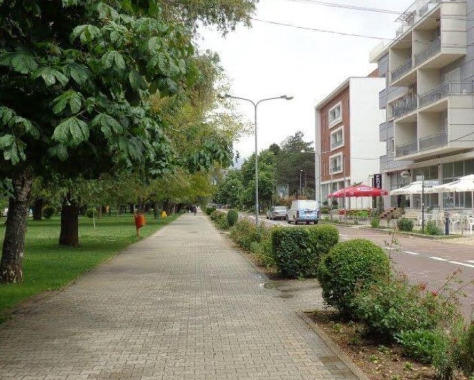 Shitet Apartament 1+1 në Pogradec – Pranë Liqenit