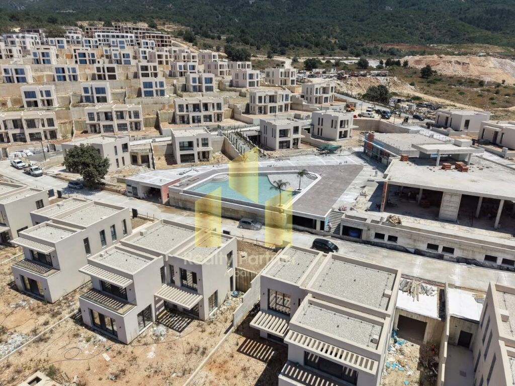 🌊 VILLA THAT OFFERS YOU TRUE LUXURY IN DRIMADH! 🏡