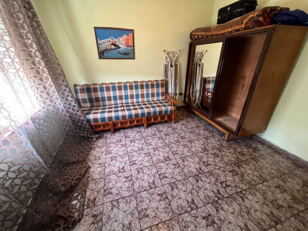 JEPET ME QERA APARTAMENT 2+1 RRUGA IRFAN TOMINI