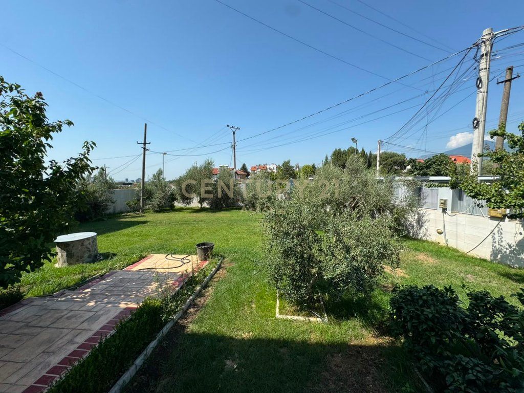 VILLA SU 3 PIANI IN AFFITTO, VIA HERMAN GMEINER, SAUK
