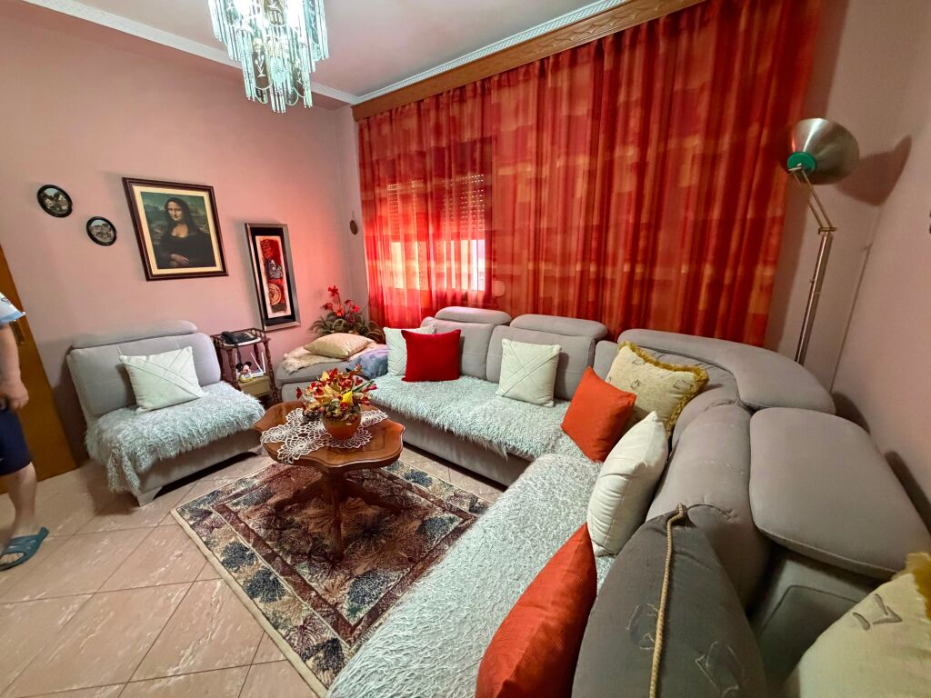 For rent 2+1+2 apartment on Kavaja Street