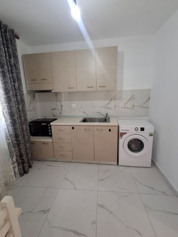 🏡 Monolocale in affitto a lungo termine – Rruga e Re, Vlorë 🌊