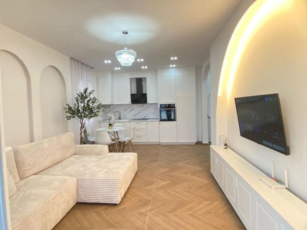 Jepet me Qira Apartament Luksoz 1+1 –Plazh Durres