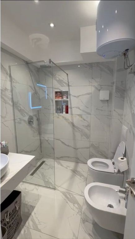 Exclusive ! SHITET APARTAMENT 2+1 RRUGA E RE E PORTIT, DURRES !