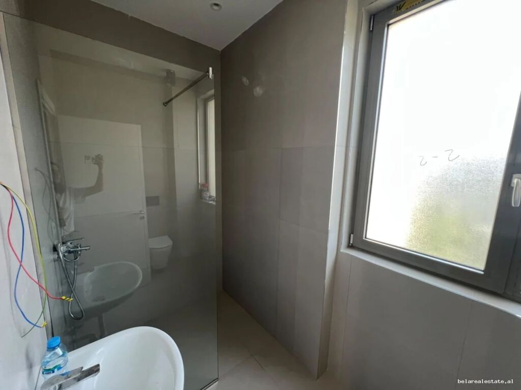 Villa a 2 Piani in Affitto al Lago Secco (ID BV22655)Tirana