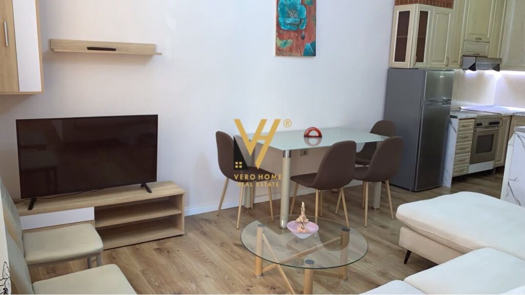JEPET APARTAMENT 2+1 ME QERA NE VASIL SHANTO 65.000 LEKE