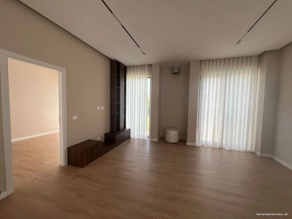 Villa a 2 Piani in Affitto al Lago Secco (ID BV22655)Tirana