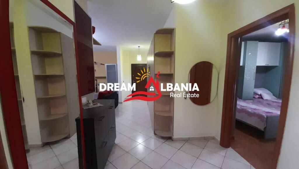 Ne zonen e Bllokut, prane Gardes jepet apartament 2+1 me qera(ID 42211264)
