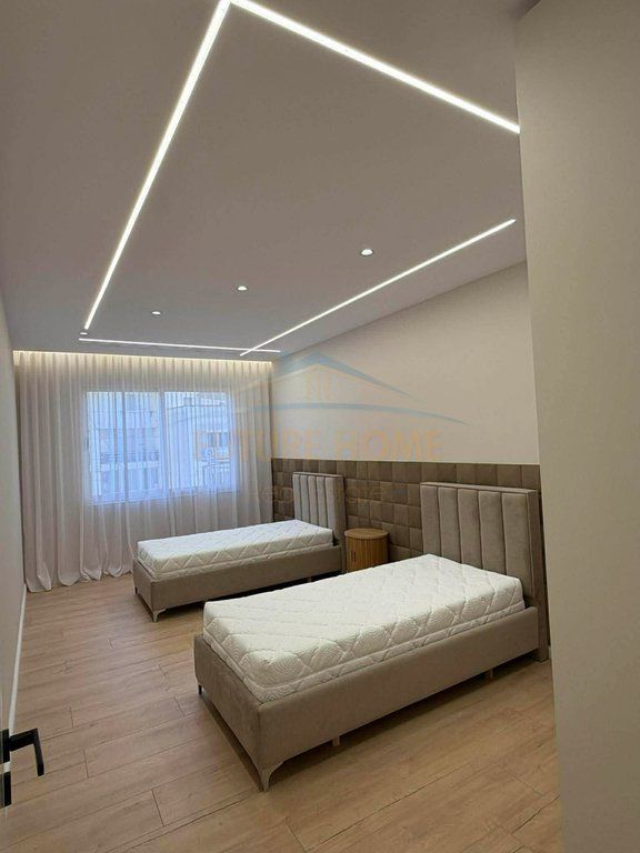 Shitet, Apartament 2+1+2, Yzberisht