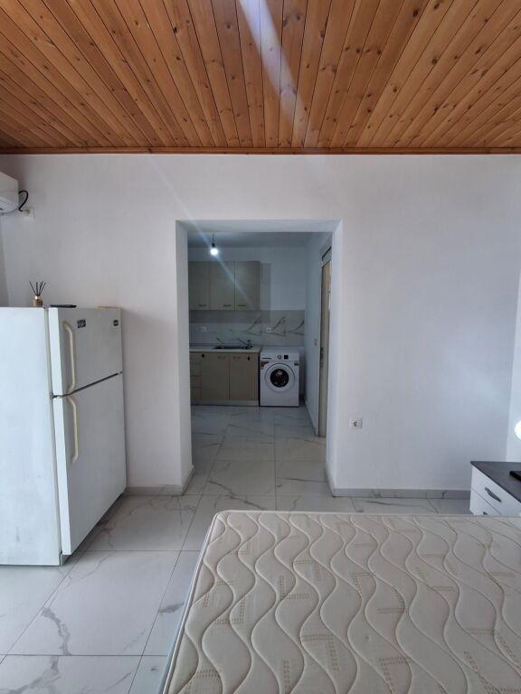 🏡 Monolocale in affitto a lungo termine – Rruga e Re, Vlorë 🌊