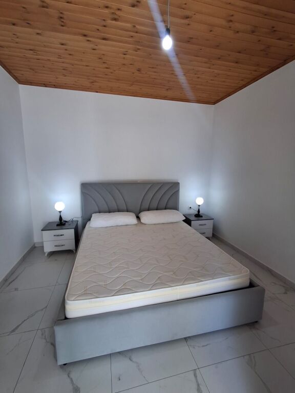 🏡 Monolocale in affitto a lungo termine – Rruga e Re, Vlorë 🌊
