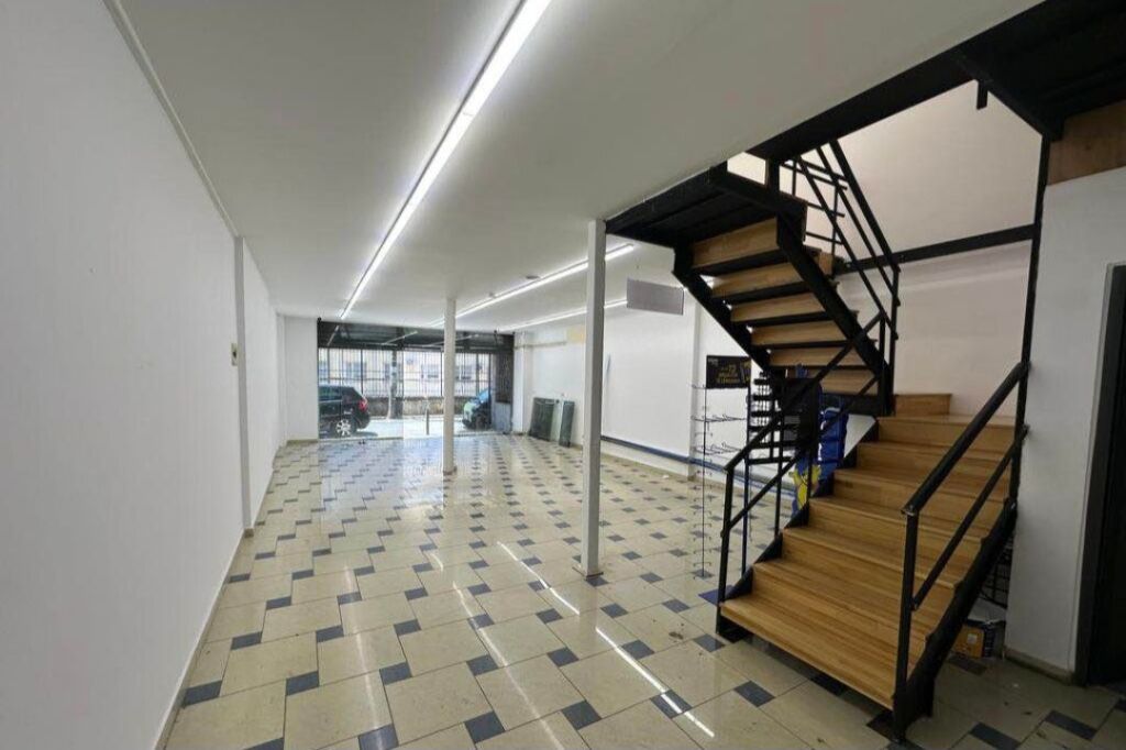 AMBIENT BIZNESI ME QIRA 134 M2 PRANE MYSLYM SHYRIT. 1.500 euro