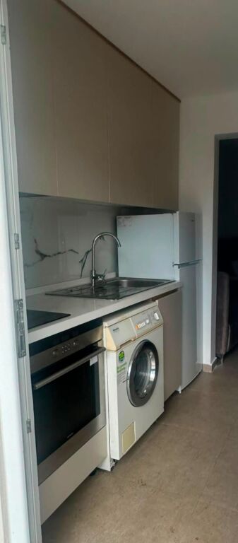 GARSIONERE 28000 LEKE.TREGU USHQIMOR,PALLATI ME SHIGJETA