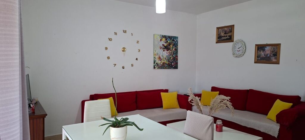 APARTAMENT ME QERA 2+1 5 MAJI 55.000 LEKE FH-84225