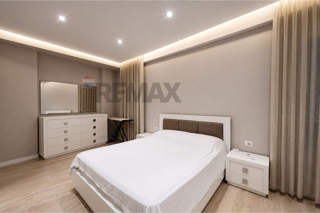 Apartment 3+1 for Rent Red School