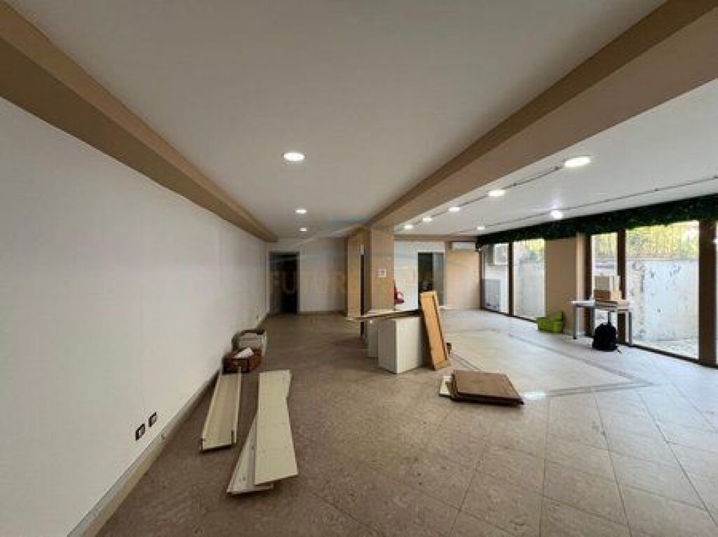 For Rent, Office Space, New Bazaar