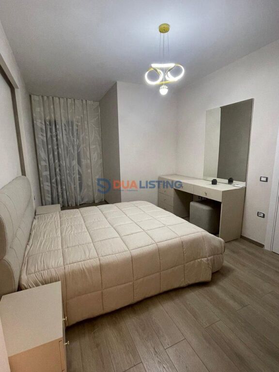 JEPET ME QIRA APARTAMENT 2+1+2 ME POST PARKIMI TEK UNAZA E RE , OASIS REZIDENCE !!