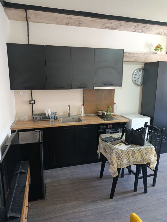 Qera | Garsoniere | Rruga 5 Maji | 250 €/muaj