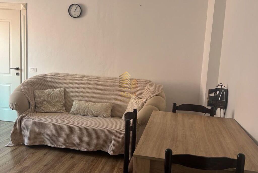 Qira, Hyrje Private 1+1+blk, Porcelan, 380 Euro/muaj