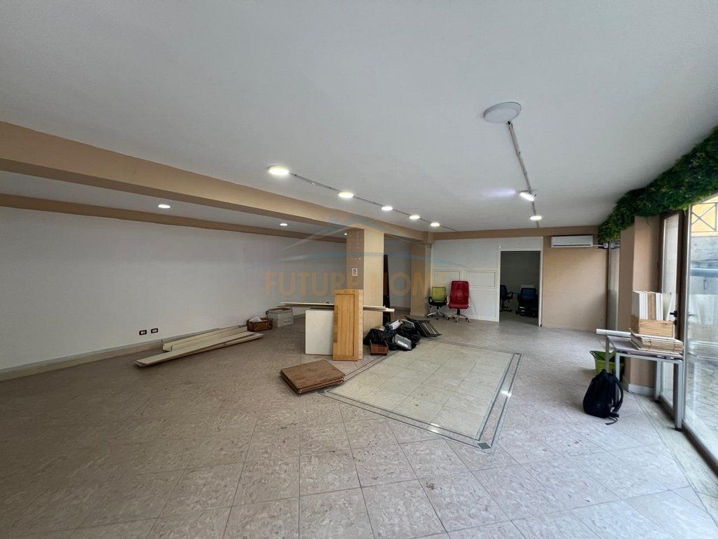 For Rent, Office Space, Pazari i Ri