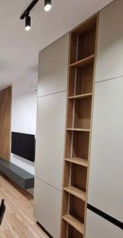 APARTAMENT  1+1+ post parkimi, Kompleksi Mangalem