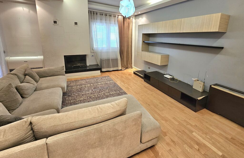 📌 SHITET APARTAMENT 2+1+2 – MYSLYM SHYRI