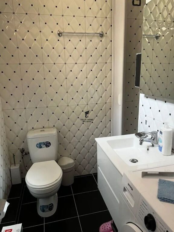 APARTAMENT ME QERA 1+1 RRUGA E ELBASANIT 70.000 LEKE FH-84139