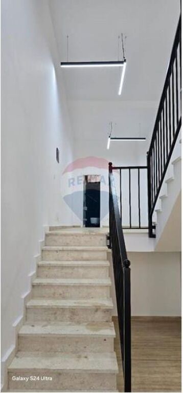 Ufficio - In Affitto/Locazione - Pazari i Ri, Tirana(ID: 530481001-1048)