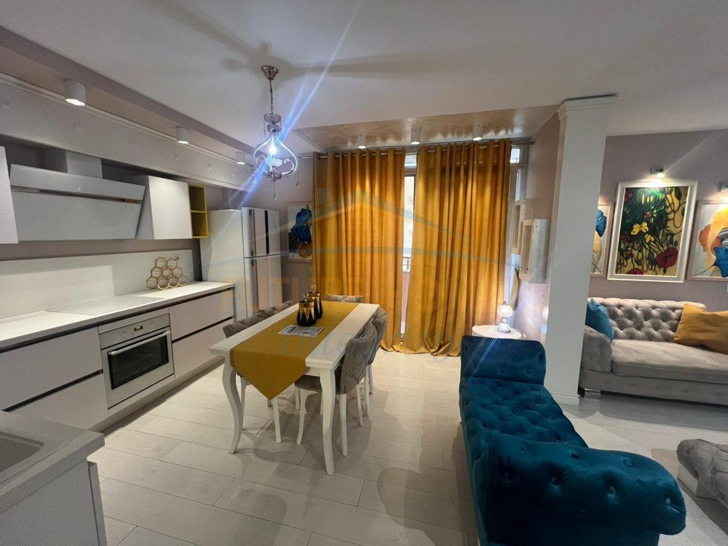 Affitto, Appartamento 2+1+2, Giardino Zoologico, Tirana. 1,070 €    100,000 Lekë