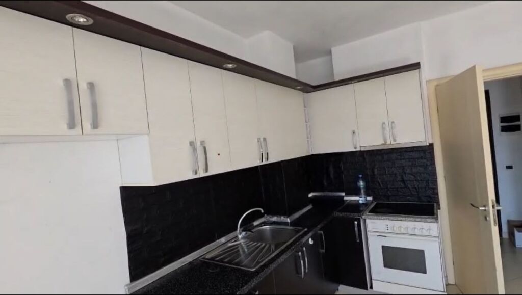 Jepet me qera Apartamenti Bosh 2+1 , Astir perballe Viles L 350 mije leke te vjetra