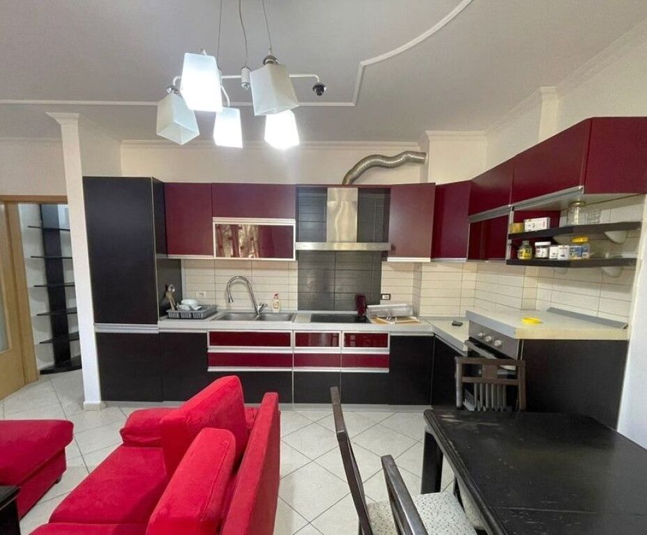 Jepet apartament 1+1 me qera, ne zonen e Ali Demit